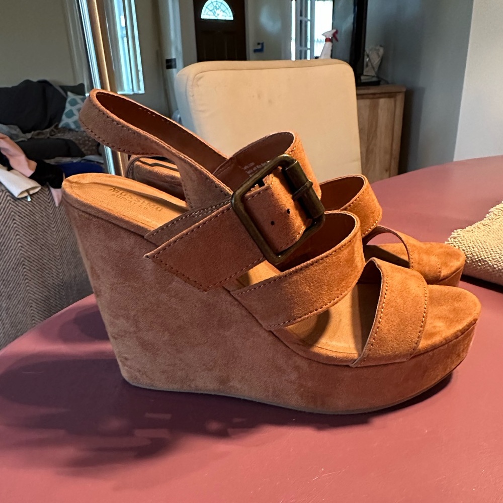 Tan Target Wedges